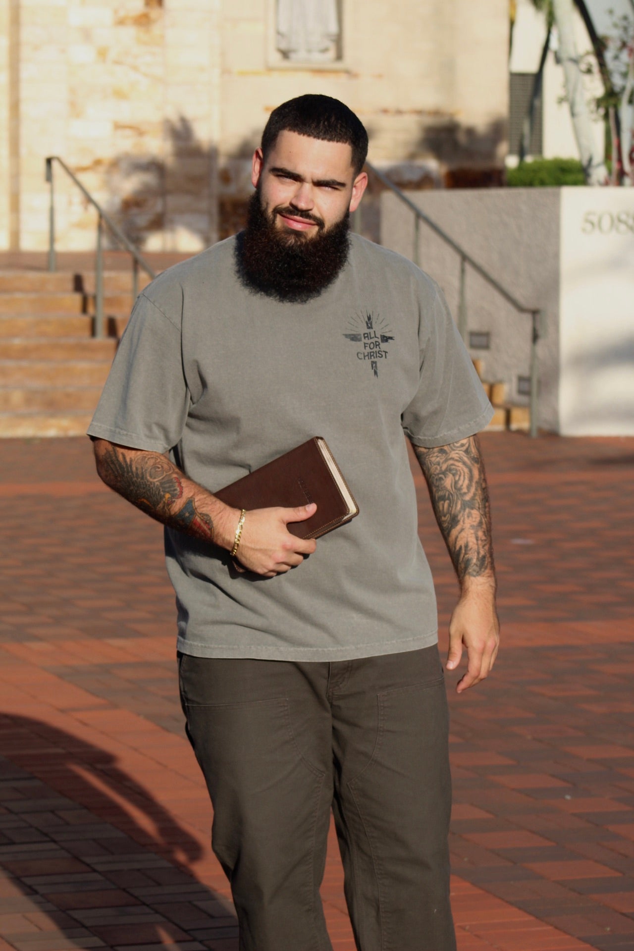 ᴇᴛᴇʀɴᴀʟ ɢʀᴀʏ ᴛᴇᴇ